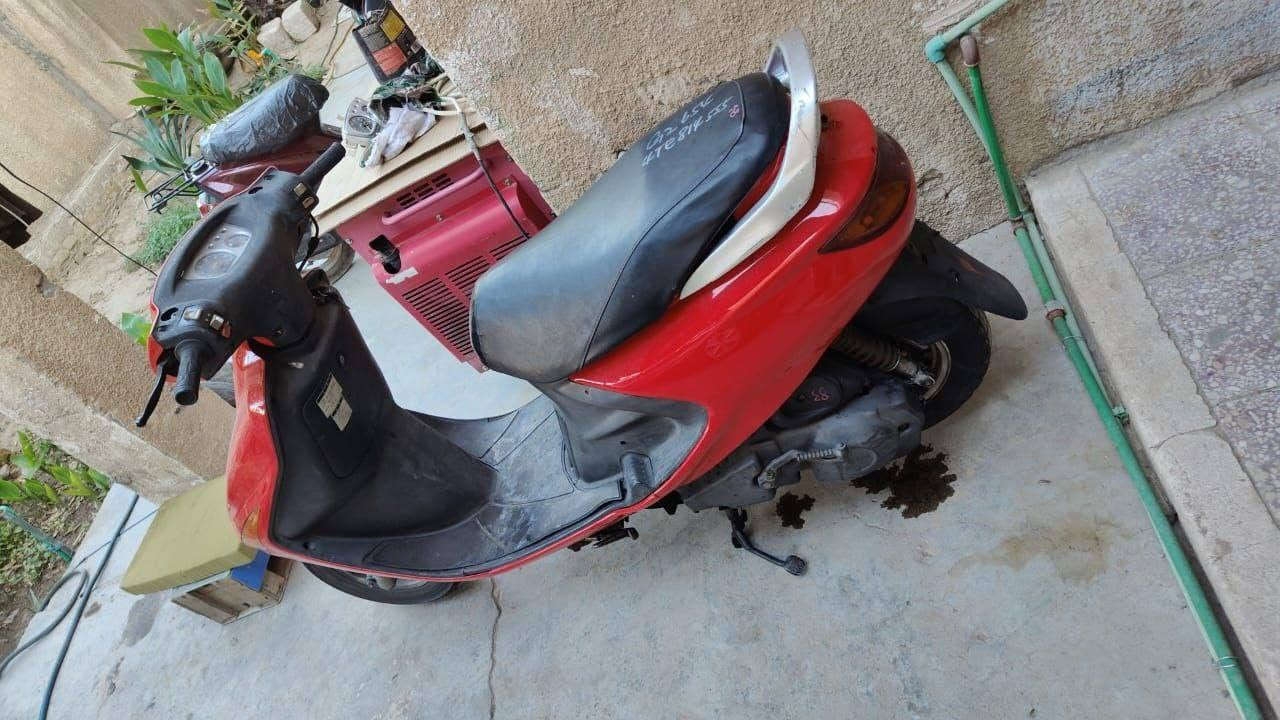 سلام عليكم
مكلف ب النشر 
عيني دراجه فراشه جديده مال حاويه صارلها طالعه من الحاويه 3 أشهر 
دراجه استخدام بيت  مكفوله من التاير ل تاير سعرها 500 وهاذا رقم صاحب الدراجه ***********
