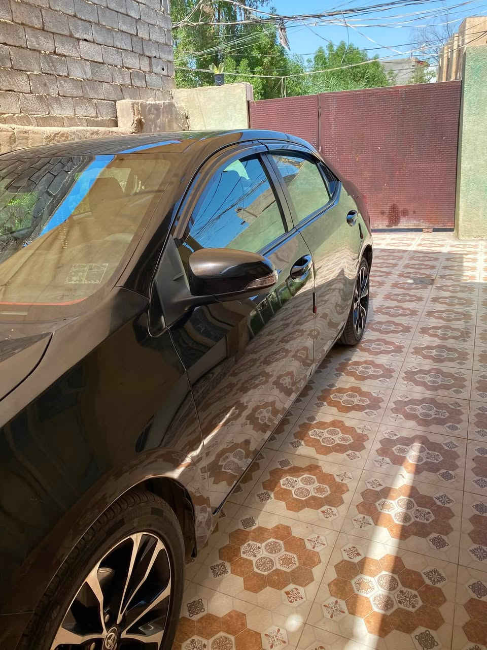 السلام عليكم 
كورلا وارد أمريكي موديل 19 رقم بغداد بسمي
تحويل مباشر فئةsفول مواصفات 

تعرظت الى حرق تماس بلمحرك على وكفته بلبيت
أبيع على هاي الوضعيه 

وناشر الفديو بلظرر  للبيع السعر70. وبيه مجال 

ت*********** عنوان ديالى  الخالص
