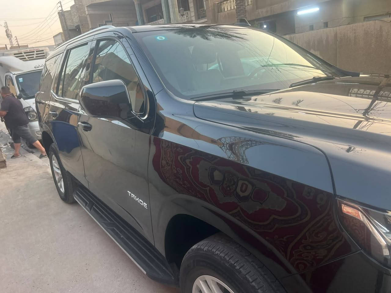 سلام عليكم تاهو وكالة المنصورLS بيها بيدي ار صبعين  موديل 2023 سعر 422 بيها مجال عنوان دوره *********** بجم بريمير كفاله كير محرك 5300 المرغوب

