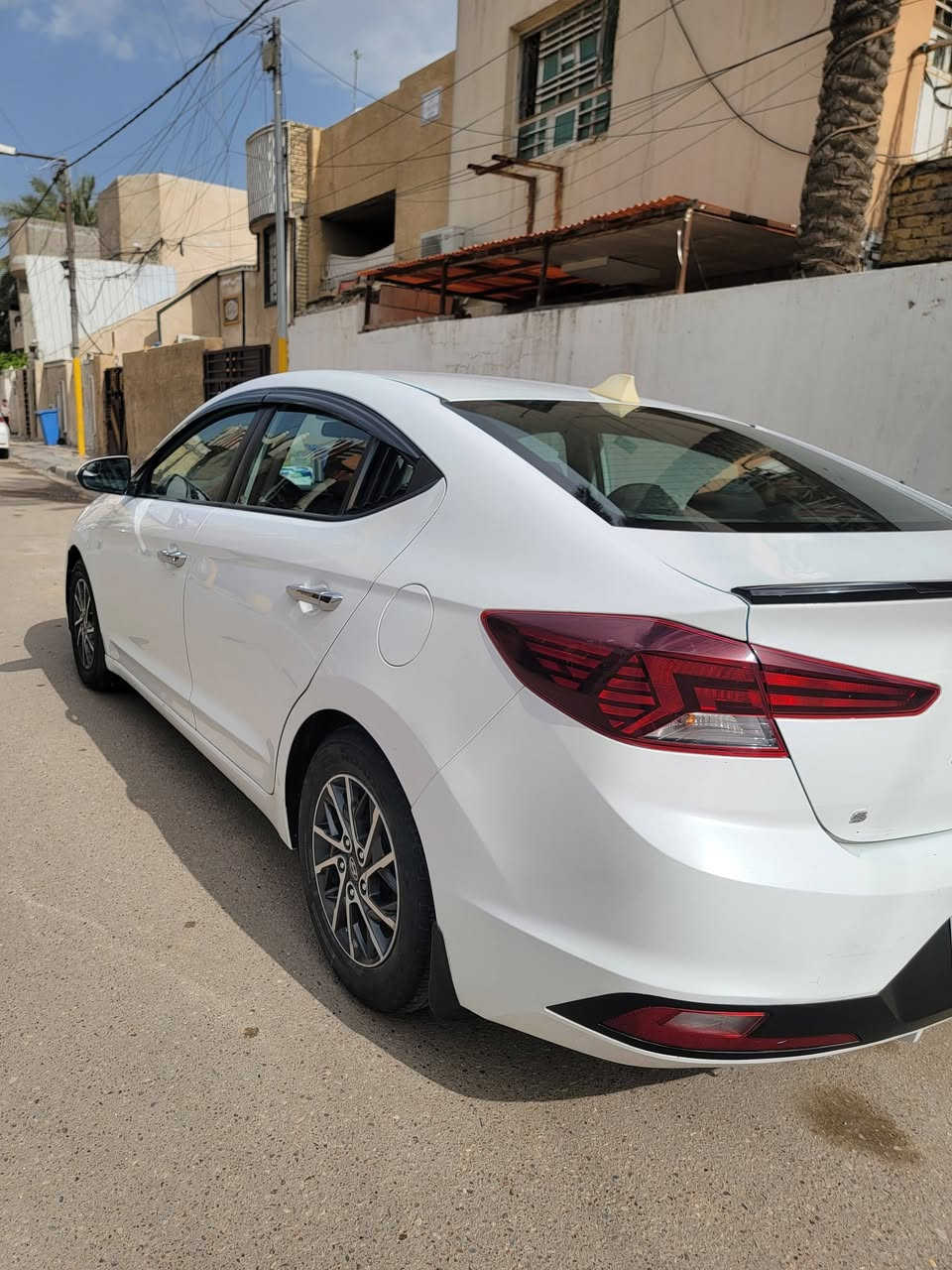 السلام عليكم النترا٢٠١٩ لبيع او مراوس بتكسي حديث وانطي فرق حسب السيارة الموصفات
مكينه ٢٠٠٠
كير ايتي
لايت زنون
رقم بغداد انكليزي باسمي السعر ١٢٥ $
هاتف ***********
***********
