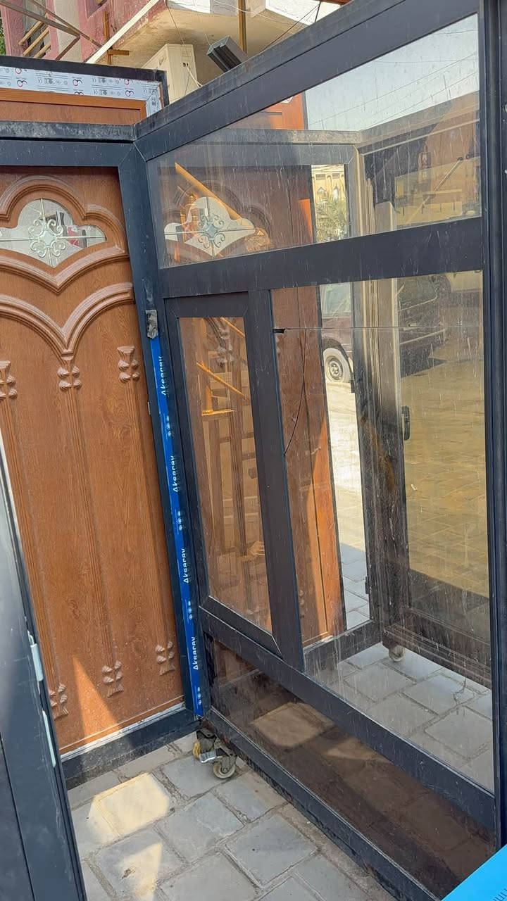 السلام عليكم
جدد للبيع بغداد حي اور قرب جامع الفردوس واكو نقل متوفر//
📞 مصطفى اللامي/***********
