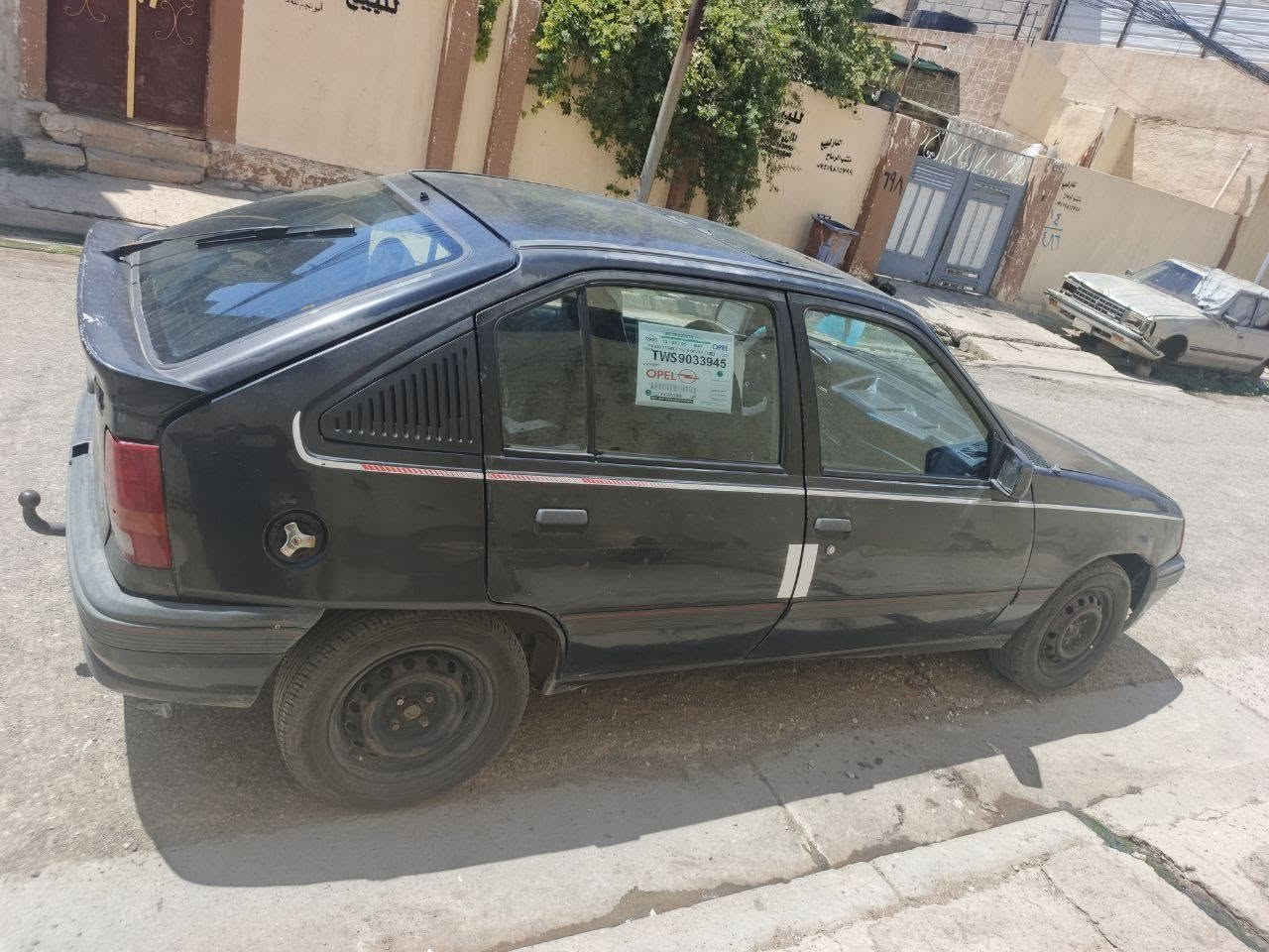 للبيع كاديت توماتيك حجم 16 موديل 91 رقم نينوى انكليزي سنويه عضم 2031 ( كابون ماستر ) كير شرط محرك بدايه صرف ( طخمها جديد + وايرمنيه كلها شغاله + باتري جديد + سقف سلايت + تايرات جدد ) شرعيها داخل الموصل شرط الوكاله والتحويل من الشرعي السعر 26 ورقه
***********  - كورك 
*********** - اسيا  . بيه واتساب
