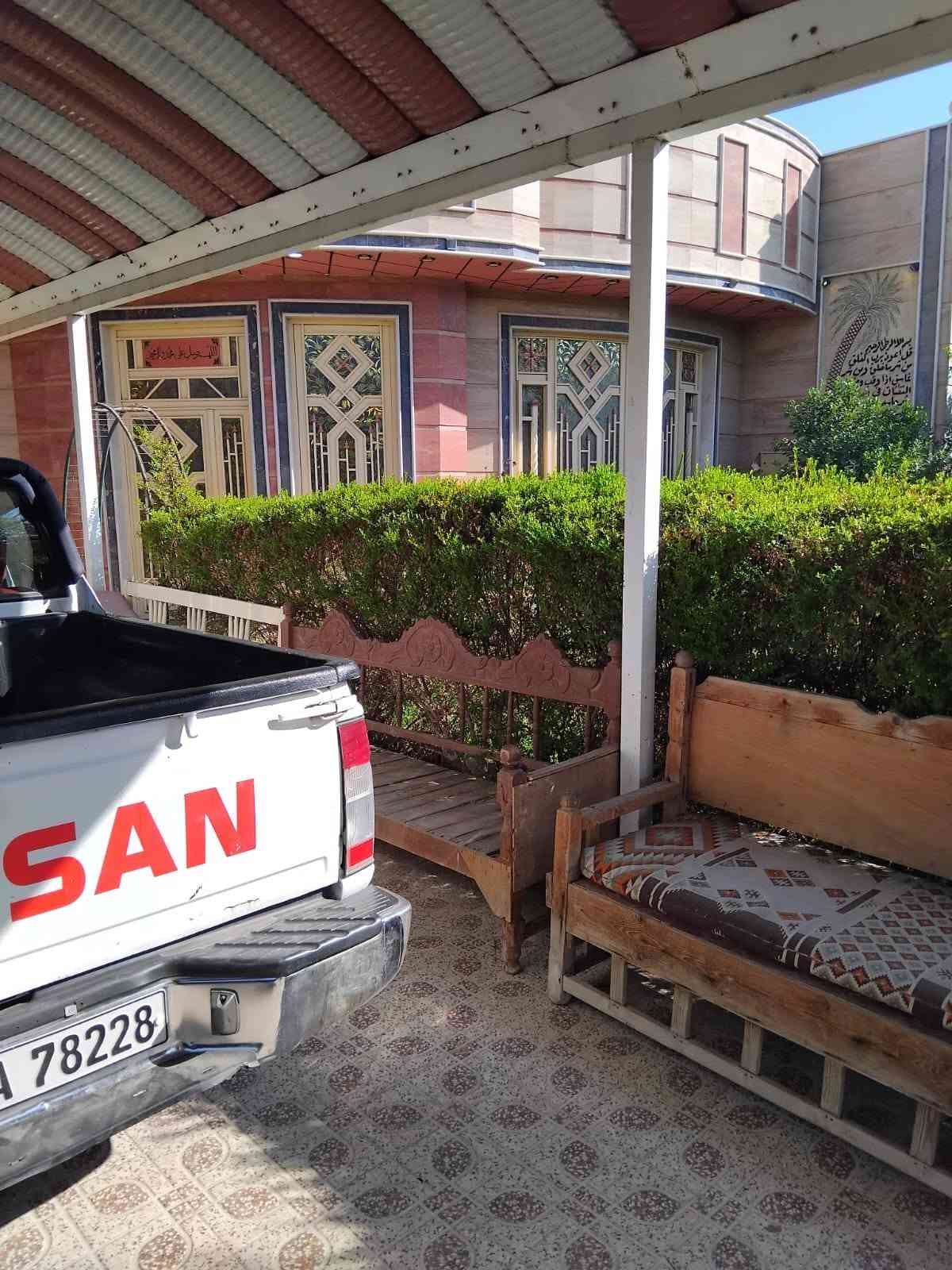 نيسان ٢٠١٢ مكفول من كلشي بي صبغ بالدوسه الجوه البوب اليسره وشويه بالباب الوره السايق ت *********** اهلا وسهلا باليتصل
