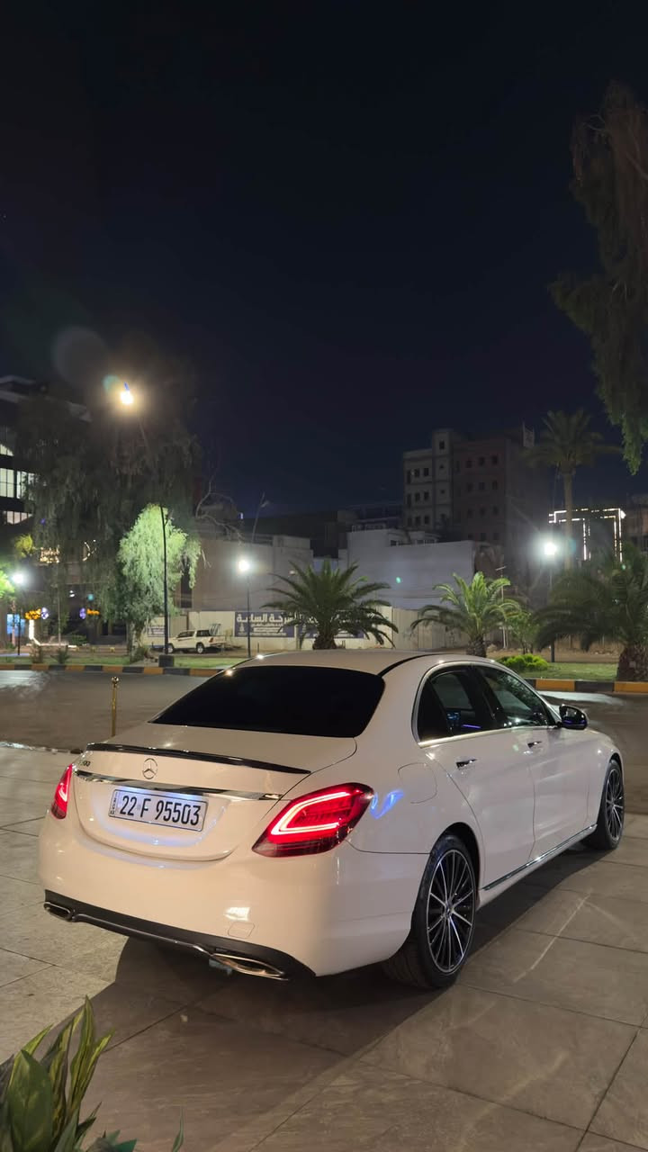 مرسيدس c300 2021
فقط دعاميات مبدلة 
بدون تبديل وبدون حادث 
مواصفات السيارة معروفة 
عنوان بغداد الكاظمية 
***********
