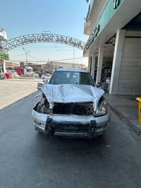 للبيع برادو مديل 2006  اربعه سلندر كير مكينه خير من الله حداديه تايرات...