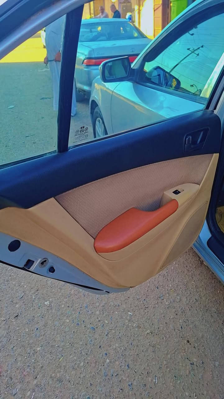 سلام عليكم سوناتا عشره خليجيه للبيع مكينه ٢٤٠٠ اربع حساسات رقم دولي جديد بصره باسمنه سياره تبريد تدفئه كهربائيات كلها شغاله مكان سياره البصره القرنه رقم الهاتف *********** السعر ١٢٠ وبيه مجال
