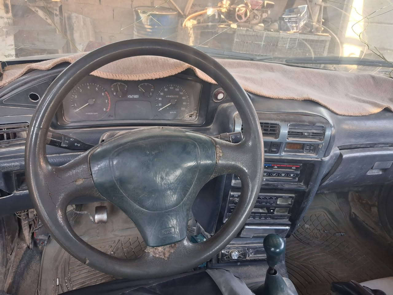 السلام عليكم 
للبيع كيا سيفيا موديل 1993 رقمها واسط باسمي تحويل ثاني يوم عليها غرامة 100 الف على المشتري سياره خير من الله سعرها قفل 17 ورقه وشرط ابيع كوم حديد هذا قديم والقديم يرادله ترتيب 

للاستفسار *********** رجا والموشراي لايكسر بحلال العالم والسوك كلشي بي
