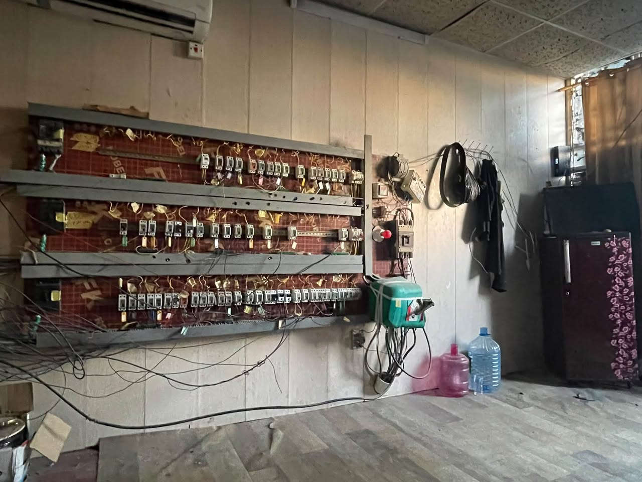 موقع في منطقة التاجي شارع ١٠٠ حمل ٦٠٠ يتوفر حصه كاز 240كيفي الموقع خير من الله بي مكاين ثنين دايو ٨سلندر وكمنز أمريكي ***********
