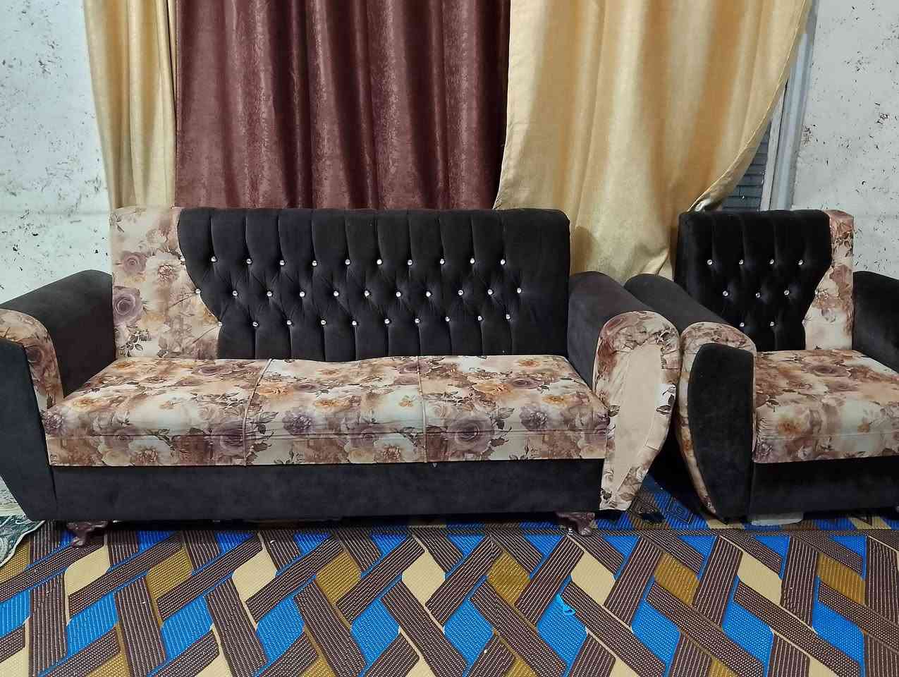 قنفات البيع بيهن ضرر قليل عشره مقاعد سعر 150 بيهن مجال رقم الهاتف ***********
