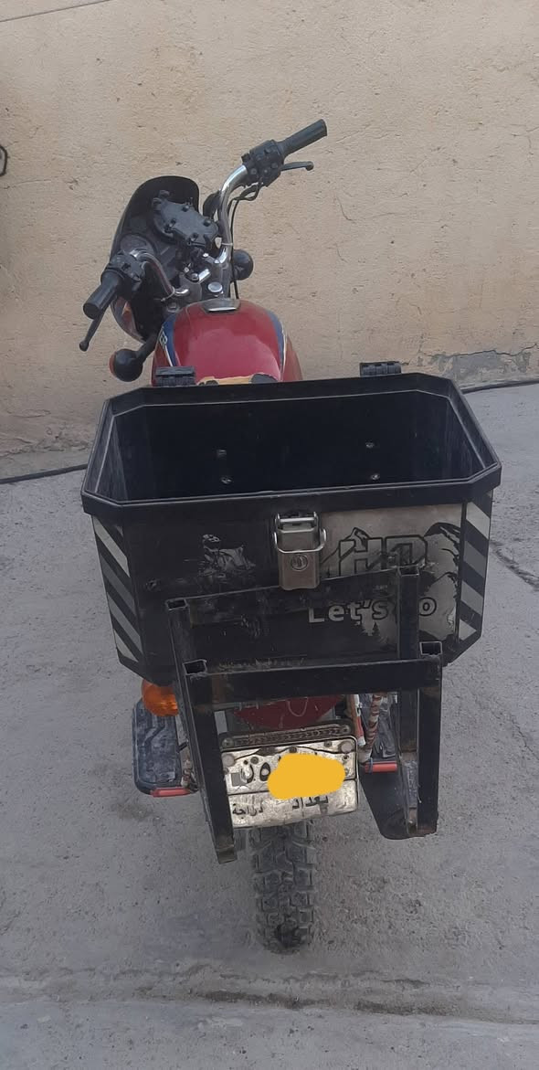 يا الله دراجه بوكسر موديل 19مرقم تحويل ثاني يوم الدراجه مفتوحه يرالدلها غسله اروح بيها شغلي ورجع شوفت عينك نضيفه بس عوزها غسله مشيها كلش حلوه رقم بغداد سعرها 1300وبيها مجال حك الجيةة مكاني بغداد الزعفرانيةة ***********
