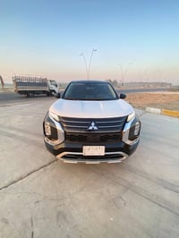للبيع او مراوس مسيوبوشي اوتلندر 7راكب مديل 2022 سياره جاهزه بيها صبغ ق...