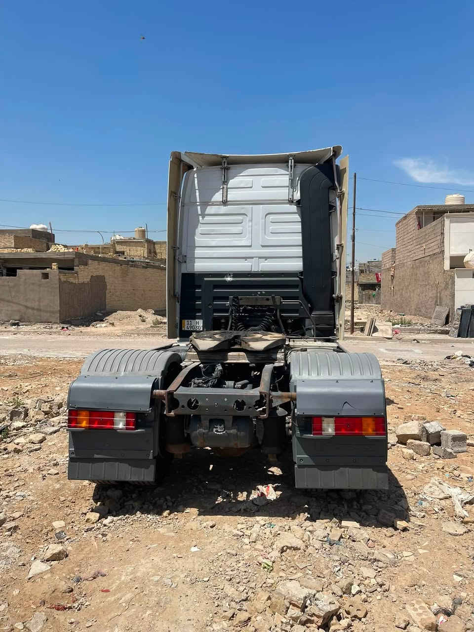 سلام عليكم سياره اكتروز للبيع
موديل 2000
مكينه جديده دمعه 
رقم بغداد مكاني بغداد 
رقم جديد 
السعر235
التواصل ***********
