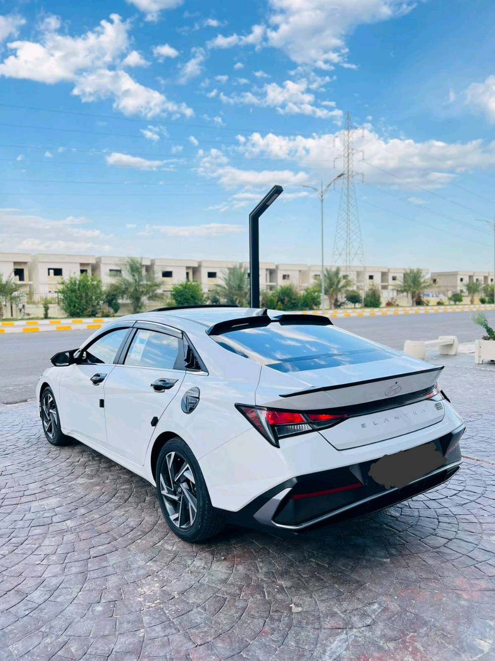 السلام عليكم

للبيع النترا 2024 خليجي تجميع لون ابيض 
سعر مناسب (135) وبيها مجال بسيط
رقم اربيل دولي شرط التحويل سنويه وهزه جديده  

محرك 4 سلندر وضع شركه كير 8 سرعات
ماشيه 36 الف

فول مواصفات
سلايت 
صندوق ذكي
اوتو هولد
هاند بريك بصمه
لد نهاري
مري شفط + اشاره
كروس سرعه
تبريد قطعتين
تحكم ستيرن
حساسات اماميه وخلفيه

السياره فقط بارد جدا بصيط 

 مكاني : صلاح الدين تكريت 
رقم الهاتف  ***********@***********