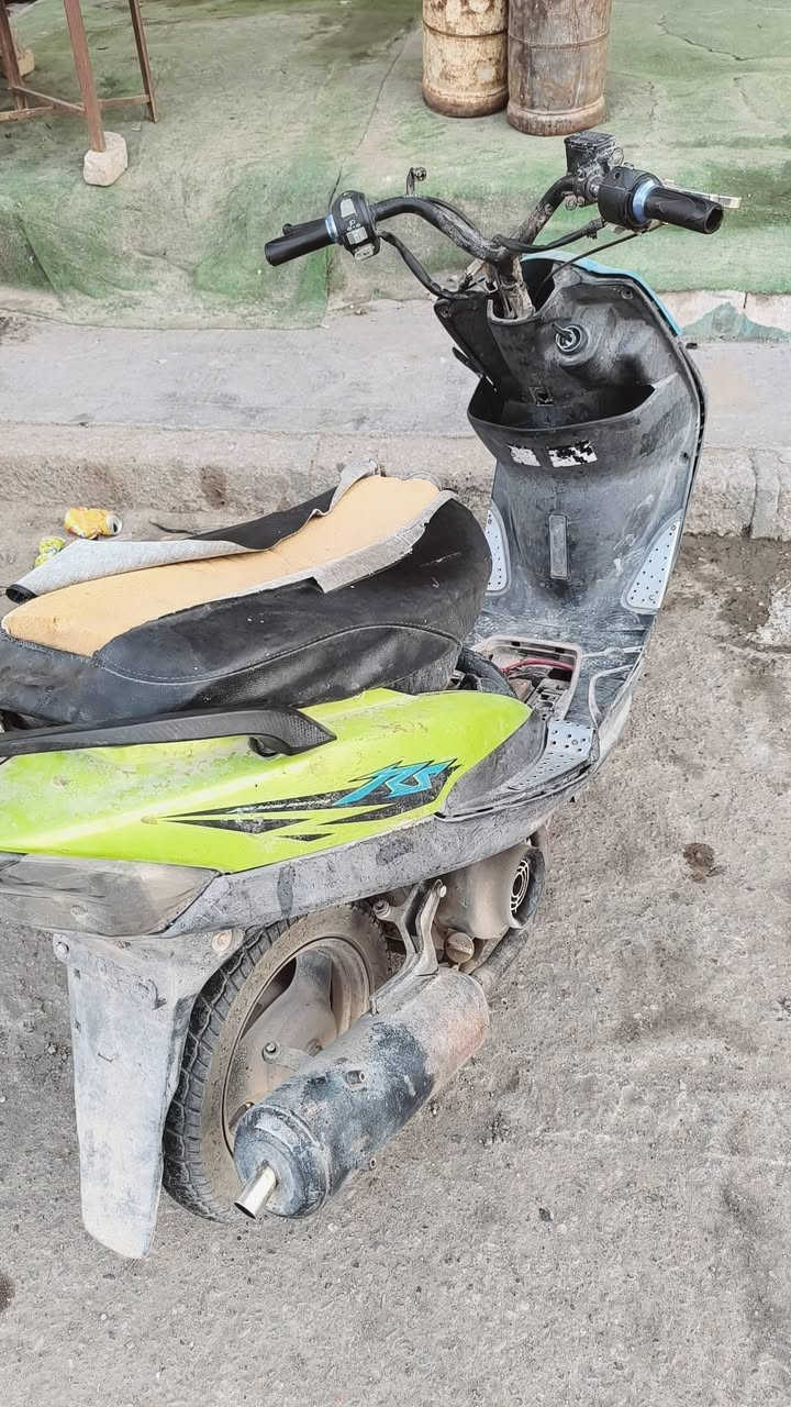 دراجه ماكس ياماها عدله عوزها كفرات فقط 
نضيفه شلعته حلوة ع فحص تفحص وتاخذ 
سعر 300 وبيها مجال 
للتواصل ***********
