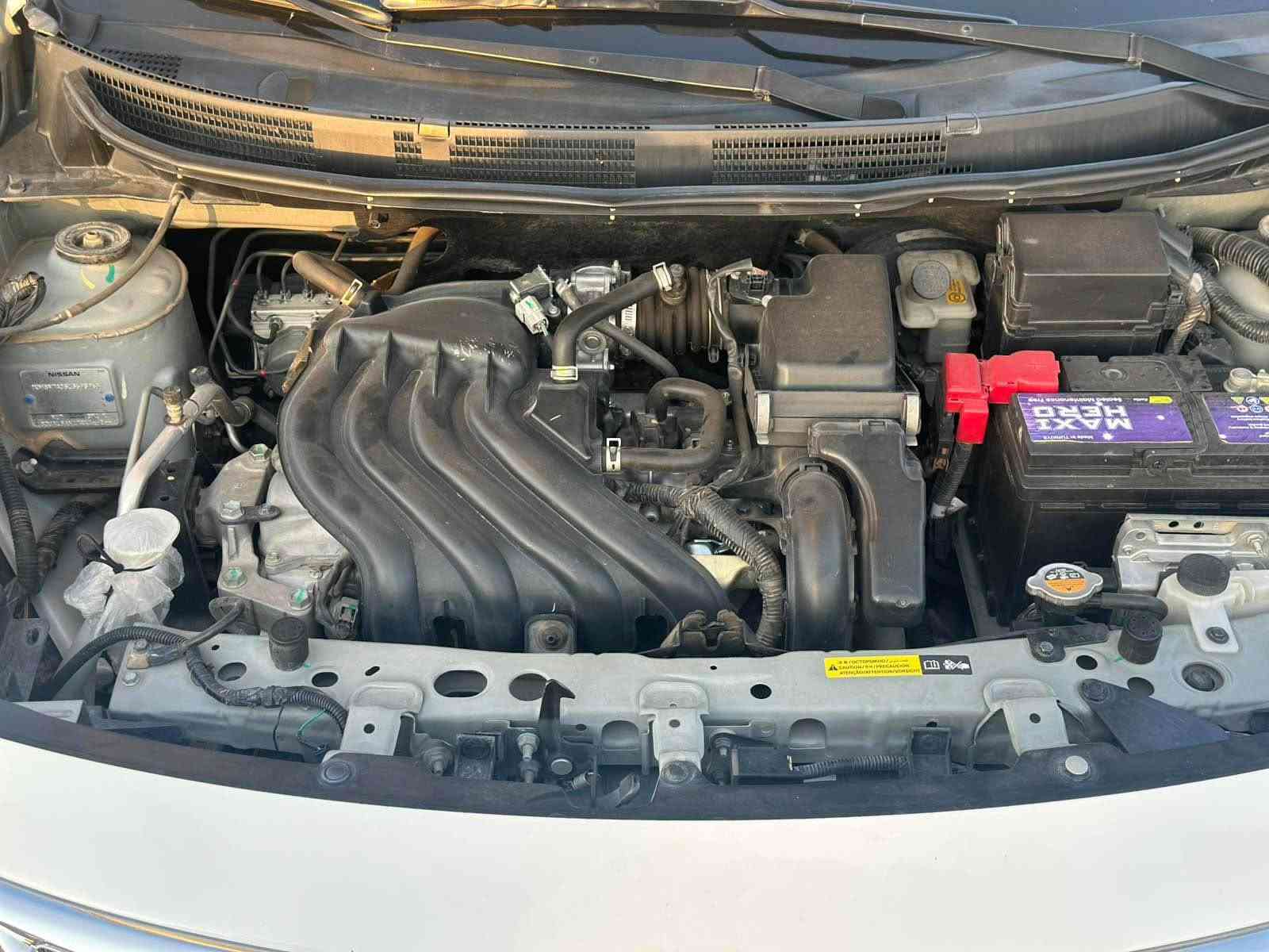 Nissan sunny 2020
نیسان سەنی لاکشمیبای ٢٠٢٠
سفڕی هەولێرە 
لە شەریکەوە یەک دەستە 
١٢٠ هەزار کم ڕۆشتووە
سەیارەکە بێ بۆیاغە نەرمە تەزرەیەکی هەیە 
سەیارە توند و تۆڵە و دینار مەسرەفی تێدا بوو لەسەر خۆمە 
سعری ٩٦ وەرەقە و مەجالێکی برایانە 
هەولێر    *********** أربيل, العراق
