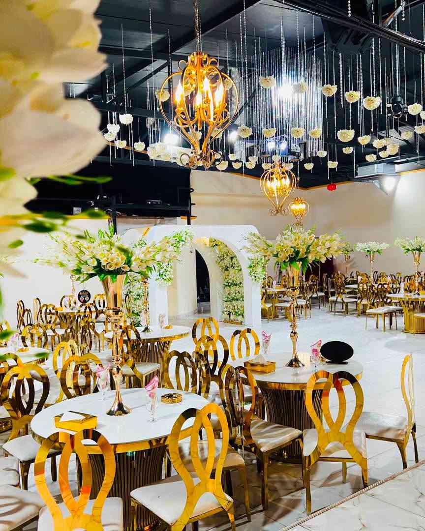 الحجوزات مفتوحة للأشهر       ٩      و      ١٠       و       ١١     🌸 
سارعوا بالحجز قبل أن تفوتكم الفرصة 🌸 
وية قاعتنا الخصومات متخلص سوينالكم 
خصومات وتخفيضات وهدايا ع الحجوزات 🌸
سعة القاعة ٣٠٠ شخص 🌸
للاستفسار ع الواتساب *********** 🌸 
العنوان :ـ حي الجامعة ــ مقابل مجوهرات الماس ــ فوق مطعم چكن بوكس ــ ط ٣ 🌸
