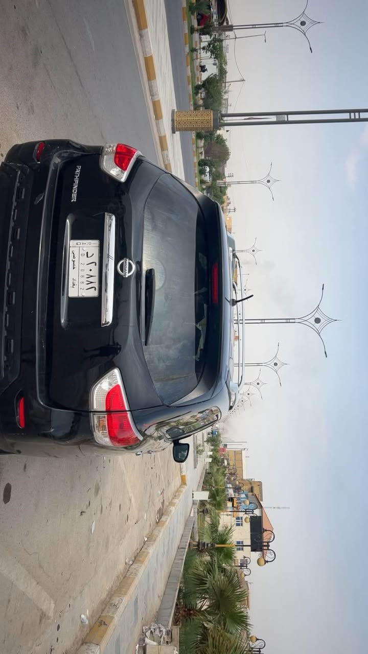 نيسان باثفايندر • تحويل مباشر • ناصرية