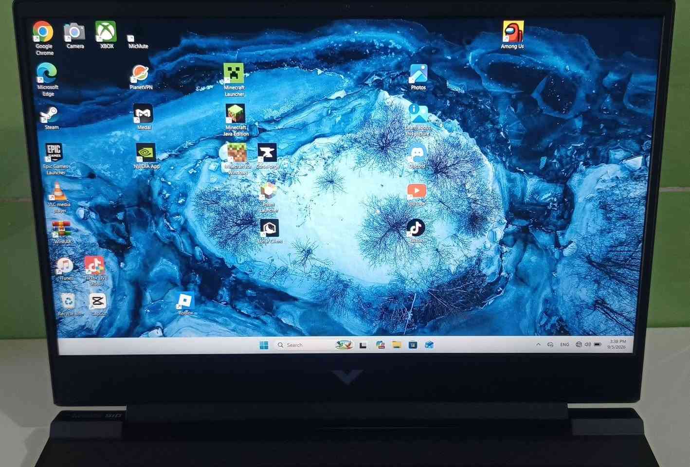 سلام عليكم
لابتوب اجبيي فكتوس

المواصفات كرت شاشه خارجي 1650 GTX NVIDIA كرت شاشه داخلي 1.4 جيجابايت

الذاكرة العشواءي RAM  16 DDR4

المعالجة Intel Core i5 - 12450H جيل 12

الشاشه 144هيرتز 

الملحقات حقيبة وشاحنه وماوس

السعر700 وبيها مجال

للاستفسار ***********

نص مكتوب في الصور:
- Task Manager
- Performance
- Run new task
- CPU
- 8% 0.83 GHz
- Memory
- 6.3/15.7 GB (40%)
- Disk 0 (C:)
- SSD (NVMe)
- 2%
- Wi-Fi
- S: 0 R: 0 Kbps
- GPU 0
- Intel(R) UHD Graphics
- 0% N/A
- GPU 1
- NVIDIA GeForce GTX...
- 0% (43 °C)
- Disk 0 (C:) MTFDKBA512TFH-1BC1AABHA
- Active time 100%
- 60 seconds
- Disk transfer rate 10 MB/s
- 7,7MB/s
- Active time
- Average response time
- 4.3 ms
- Capacity:
- Formatted:
- System disk:
- Page file:
- Type:
- 477 GB
- Yes
- Read speed
- 405 KB/s
- Write speed
- 1.1 MB/s
- Search
- CPU 3% 1.49 GHz
- Memory 6.3/15.7 GB (40%)
- Disk 0 (C:) SSD (NVMe) 0%
- Wi-Fi Wi-Fi S: 0 R: 0 Kbps
- GPU 0 Intel(R) UHD Graphics 0% N/A
- GPU 1 NVIDIA GeForce GTX...
- GPU NVIDIA GeForce GTX 1650
- 3D 0% Copy 0%
- Video Encode 0% Video Decode 0%
- Dedicated GPU memory 4.0 GB
- Shared GPU memory 7.8 GB
- Utilization 0%
- GPU Memory 0.0/11.8 GB
- Dedicated GPU memory 0.0/4.0 GB
- Shared GPU memory 0.0/7.8 GB
- Driver version:
- Driver date:
- DirectX version:
- Physical location:
- Hardware reserved mem...
- Temperature 43 °C