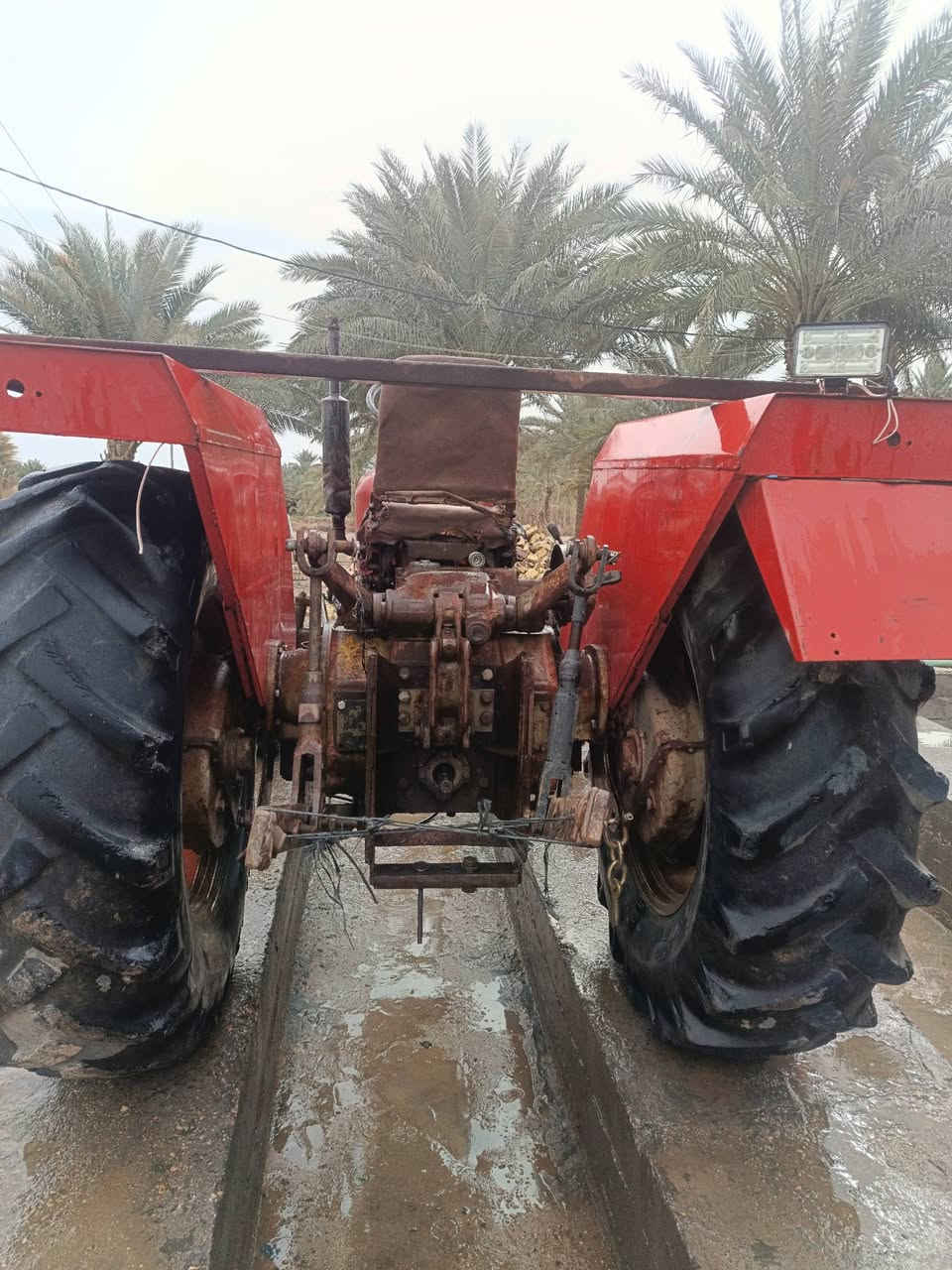 السلام عليكم عنتر71للبيع بدون مكفولة مكينة جاهزة مابيه اي نقص باتري سلف جدد باور جديد  وراه سويتر جديد وعربانة سكندرية وخرماشة ومعدلان مكانه بابل القاسم ***********
