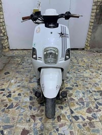ماكس بوليس • نوزل • زنون H4