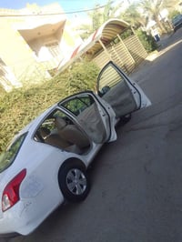 نيسان صني هندي 2018 للبيع ام لبيته الزركه سياره بيه طخه بل جاملغ الخلف...