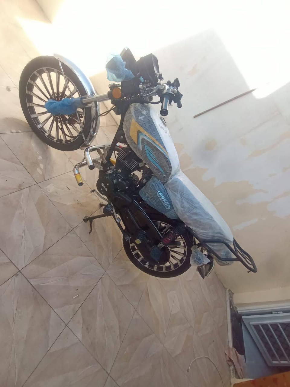 سلام عليكم اخوان دراجه سيفان موديل 25البيع السعر 7500وبيها مجال  رقم ***********
