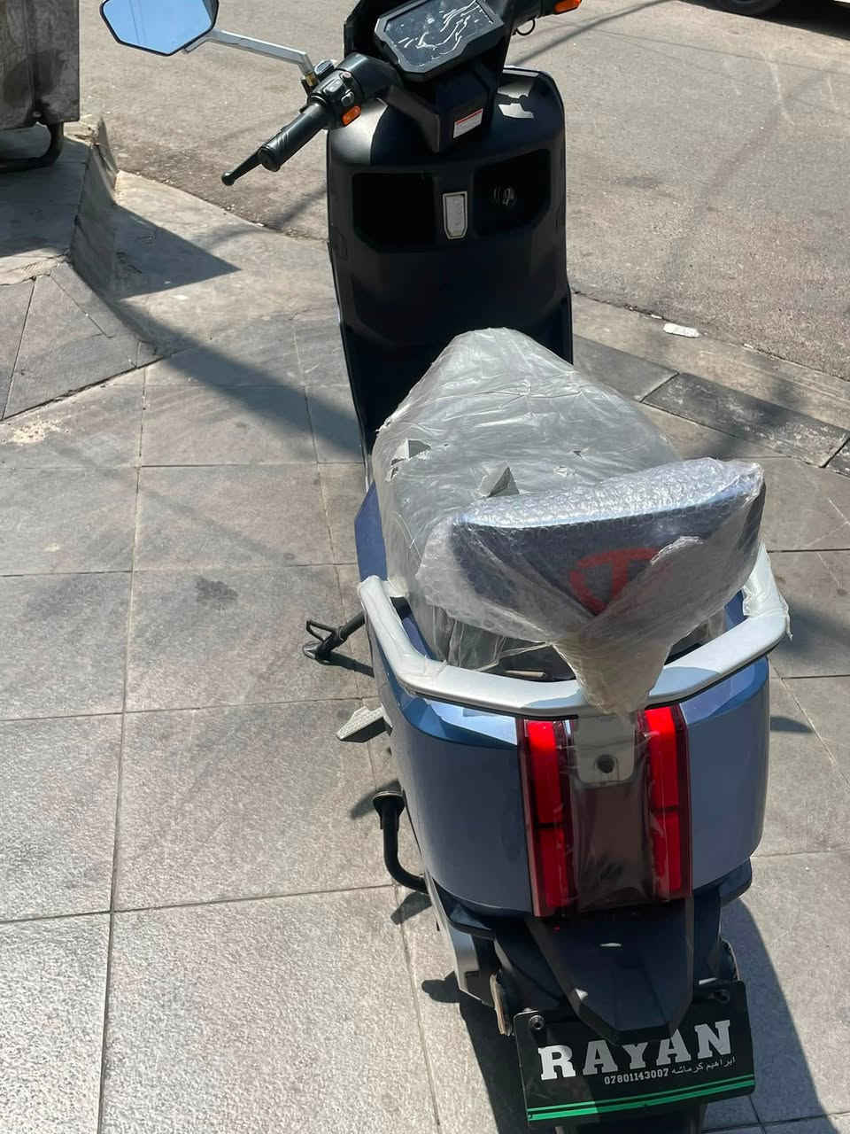 وحش الكون
دراجه نضيفه كولش ماعابره ال٢٠٠ كيلوا كفاله من الطخه رايديها ب٩٥٠ بيه مجال بسيط للميتعب
موجوده كراده +زعفرانيه 
***********
(لاتتضمن وصل)
