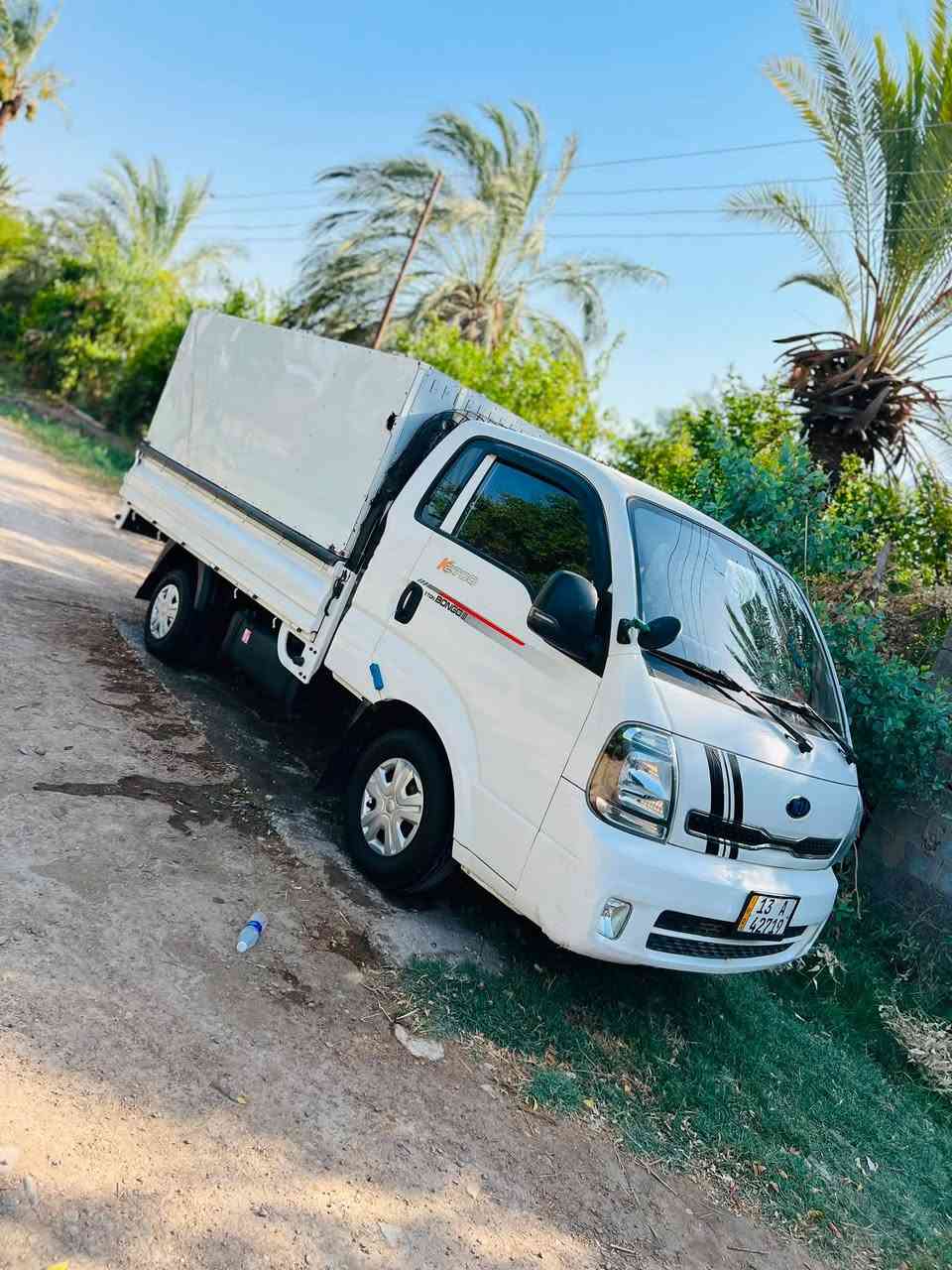 حافظه كيه نثيه تنفتح ثلاث جهات نضيفه السعر ٢٥٠ العنوان ميسان العماره ***********
