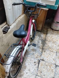بيايسكل • نضيف • تاير نازل