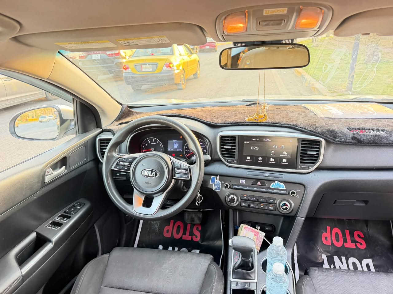 كيا سبورتج موديل 22 
عمية جاملغ ايمن ونص البنيد 
سيارة كلش جديدة ونضيفة ومابيها اي نقص 
رقم بغداد للبيع ب 165 وبيها مجال بسيط حك الجية 
مكاني بغداد الحسينية 
***********
