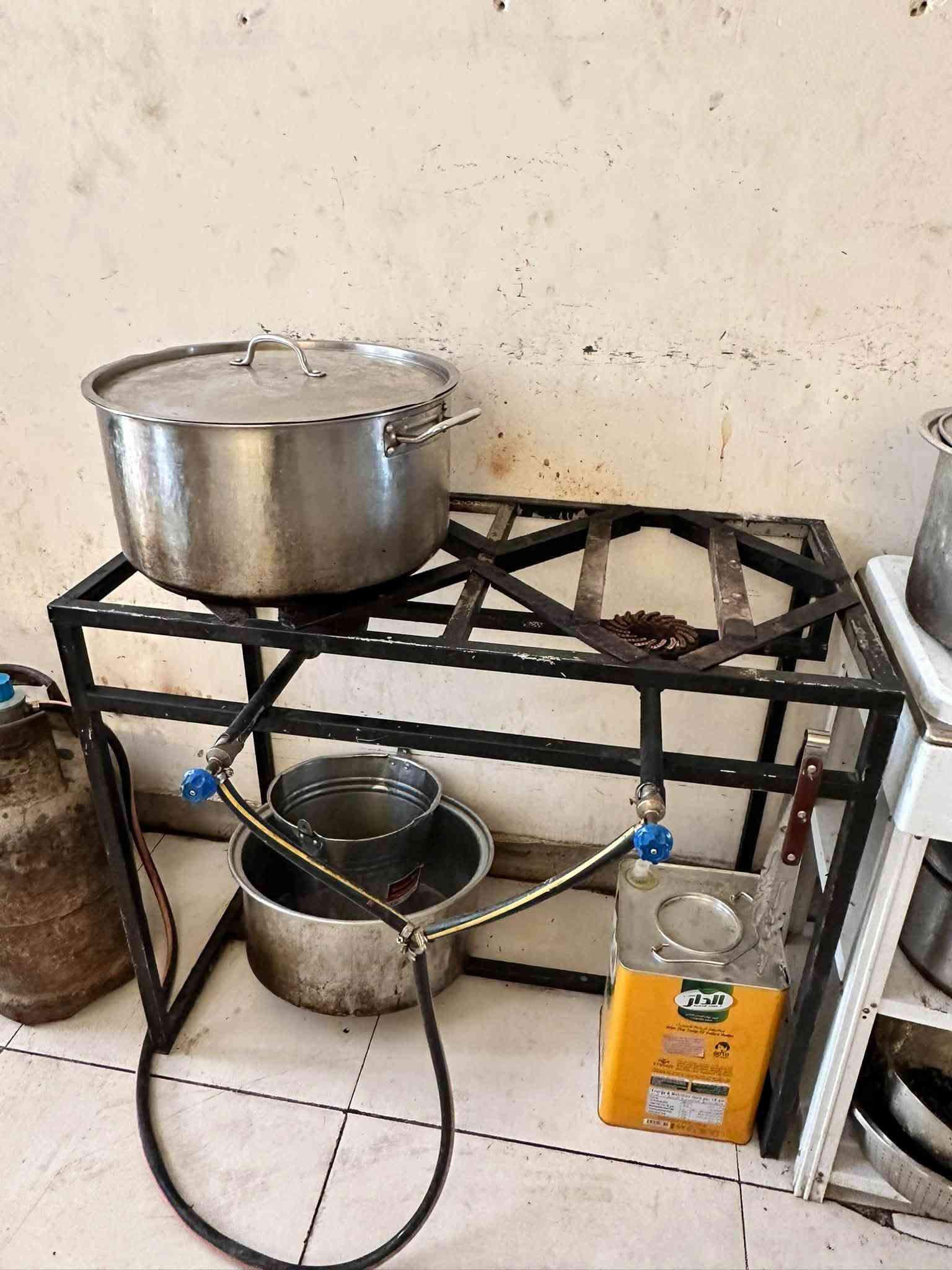 بيع أغراض مطعم جديدة ونضيفه كولش عنوان دورة البوعيثة الستفسار ***********

