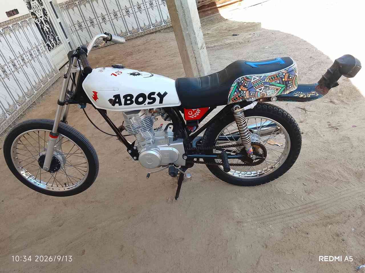 دراجه للبيع اوراق شاصي 21مكينه 22 سعر 650وبيه مجال قليل مكاني كرمه بني سعيد  ***********

نص مكتوب في الصور:
- 10:34 2026/9/13 REDMI A5