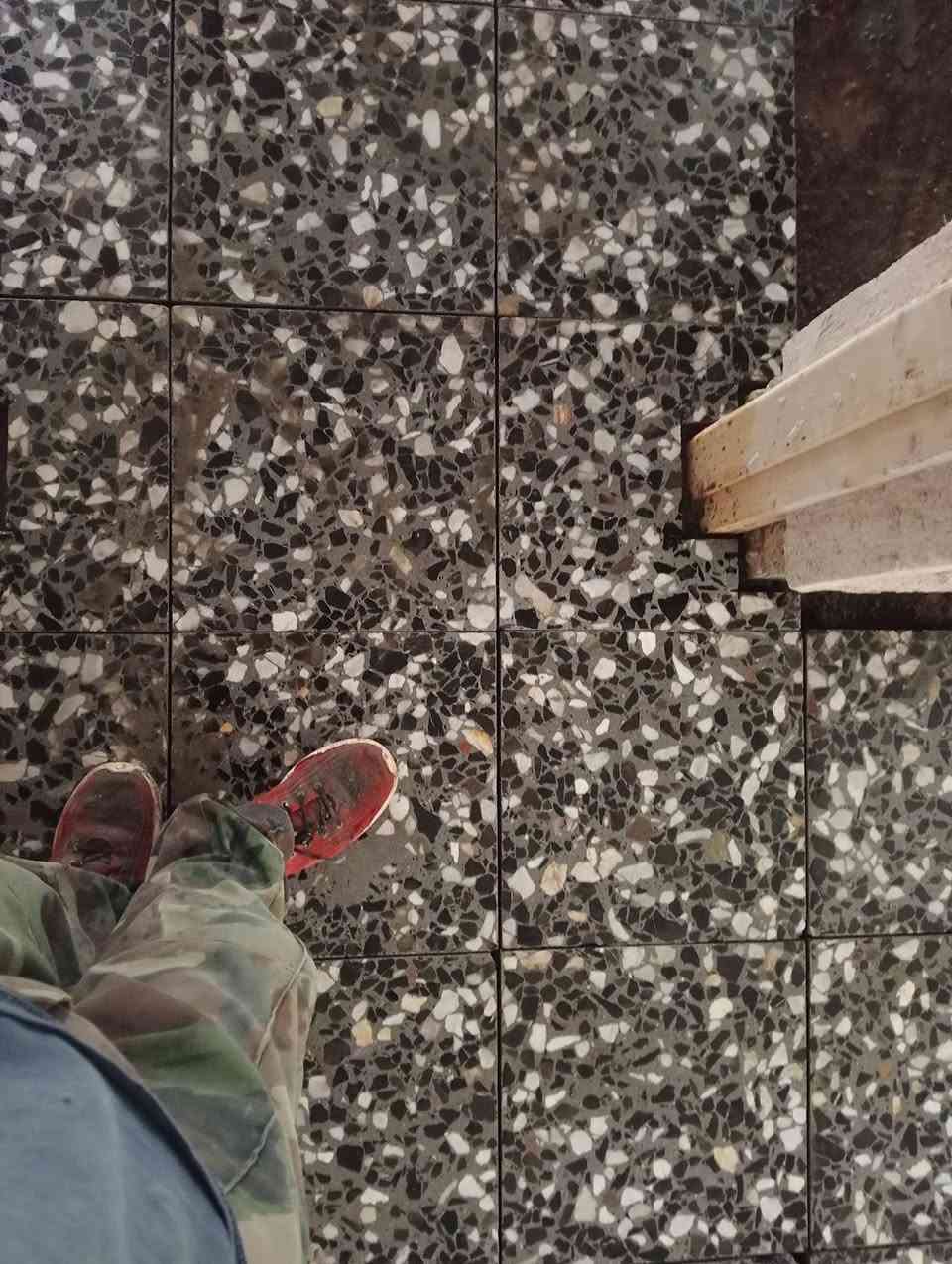 باسم الكريطي لكافة انواع السيراميك ولبورسلين ولكاشي ولبخ جص سمنت وطلس متفرغ حالياً 
الاتصال ***********
