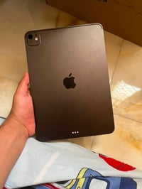 ايباد برو M5 • ٢٥٦ • ١١ انش