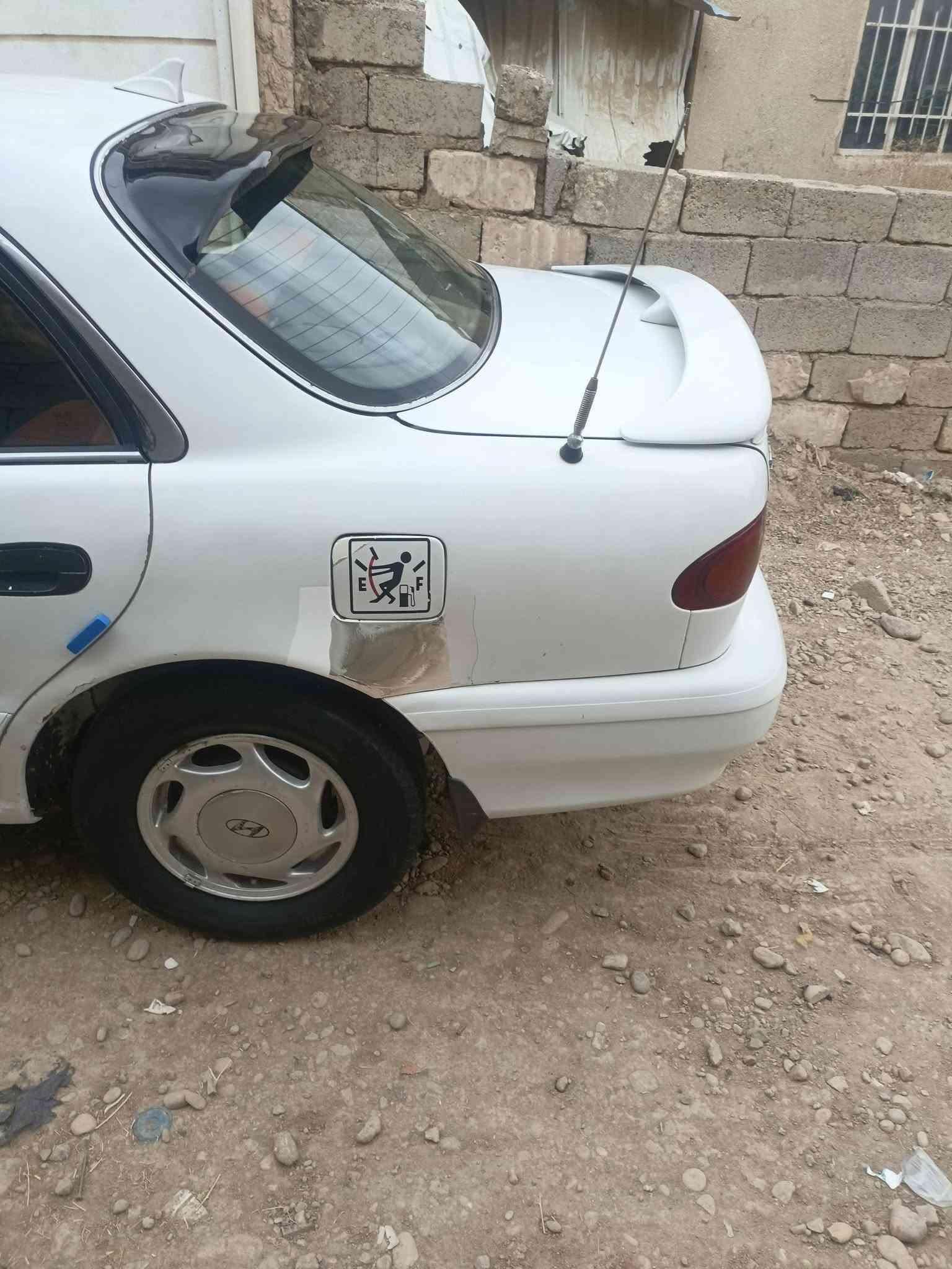 سوناتا للبيع موديل ٩٥ بغداد دولي سنويه جديده هزه جديده بدون ضربه اوتو ماتيك كهربائيات كله شغاله سنتر لوك تخم تاير كير مكينه كفاله سياره جديده السعر 43 وبيه مجال الاتصال ***********
