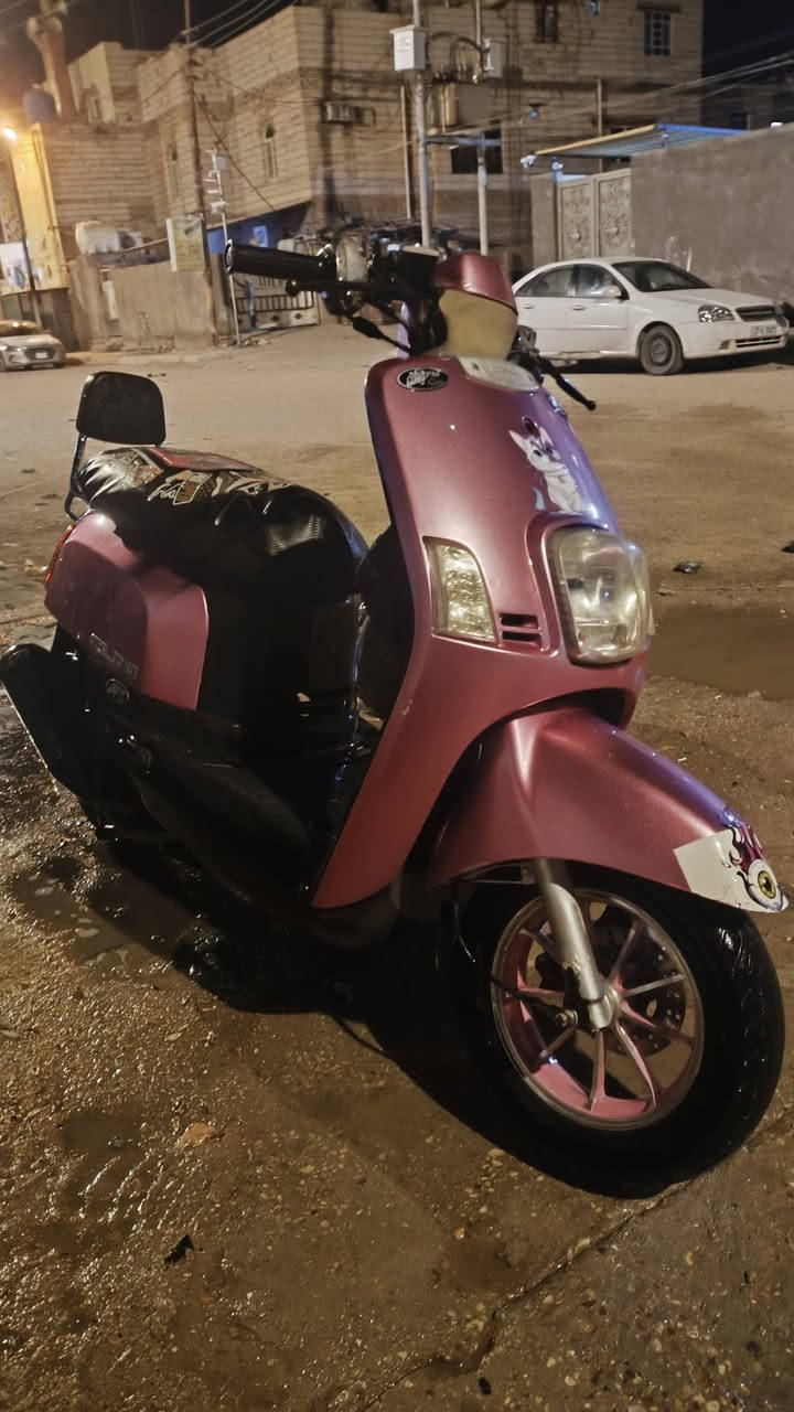 السلام عليكم
Max بوليسي 
مفتوحه فقط ولفات
دراجه واحد ع واحد مداريها حيل شلعه ومعدل 
نكره سلف كهربيات كلها شغاله من طول لطول
ويل مشيف وردي
دبل خلفي سبع الوان 
دراجه نصبه تشك شك  
550 وبيها مجال لطيبين شرايهه    ومستعجل عليها 
نـأصريه مركـز 
***********
