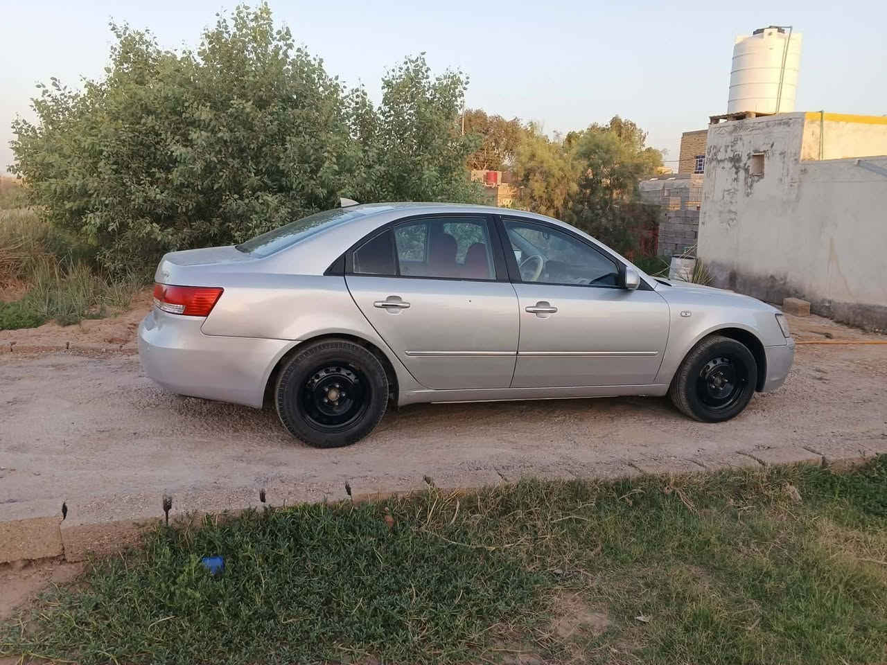 السلام عليكم سوناتا 2008 جاهزه 100بل /100 كصه جنطه  مكينه 2000 دوش غاز ⛽ اصل  تبريد وي السويج ثلج جاهزه مذب عبيه ربع  تخم تاير صار اسبوع من شديته 
السعر 42 وبيه مجال حك الجيه ذي قار قضاء النصر 
***********
