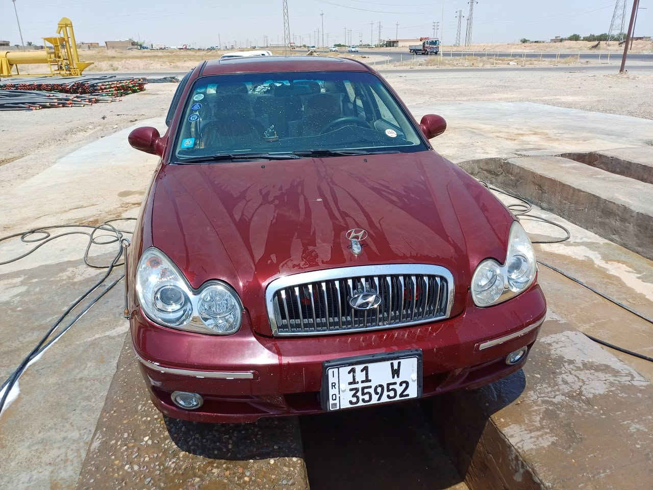 سلام عليكم 
سياره سوناتا لل بيع 
موديل 2005 
محرك 6 سلندر 
لون ماروني السياره مصبوغه عام وهسه جارده 
حادثها بل جنطه 
كير اوتماتيك 
الكشنات نص جلد ونص قماش 
بيها شاشه وبيها لايتات زينون اماميه وفتحة سقف 
محرك 2.7 
ماشيه 193 الف 
ارضيه مدوشمه
الاستفسار 
***********
