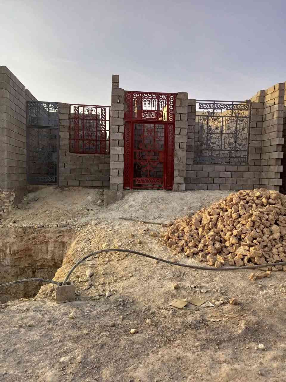 كادر عمل لبخ بناء حجر بلوك اسعار مناسبه *********** وتساب
***********
