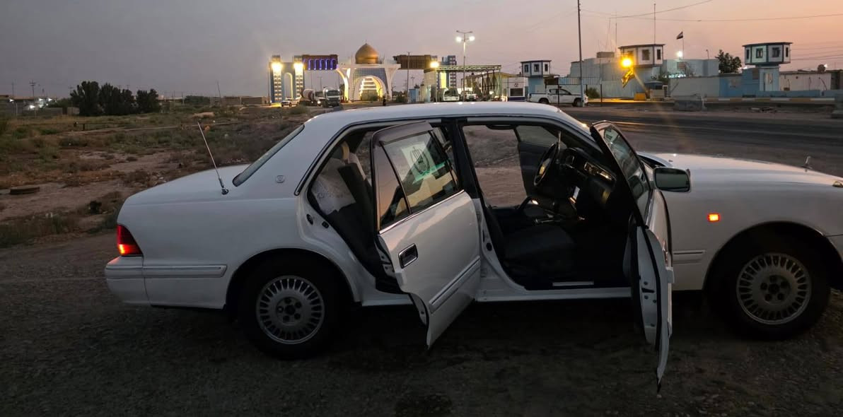 السلام عليكم
كراون راس الثور تكم أيسر بلاد
محرك 3000 في في تي
موديل 1997
كفاله من الكص والنقل جثه
السعر 85 $
للاستفسار الاتصال على الرقم ***********
