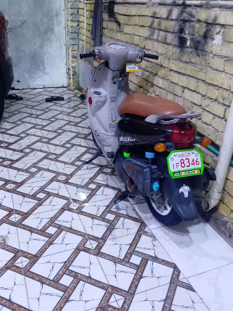 سلام عليكم دراجه فله للبيع كفاله عامه  صارلها شهر طالعه من الرمبه ستفسار ***********
