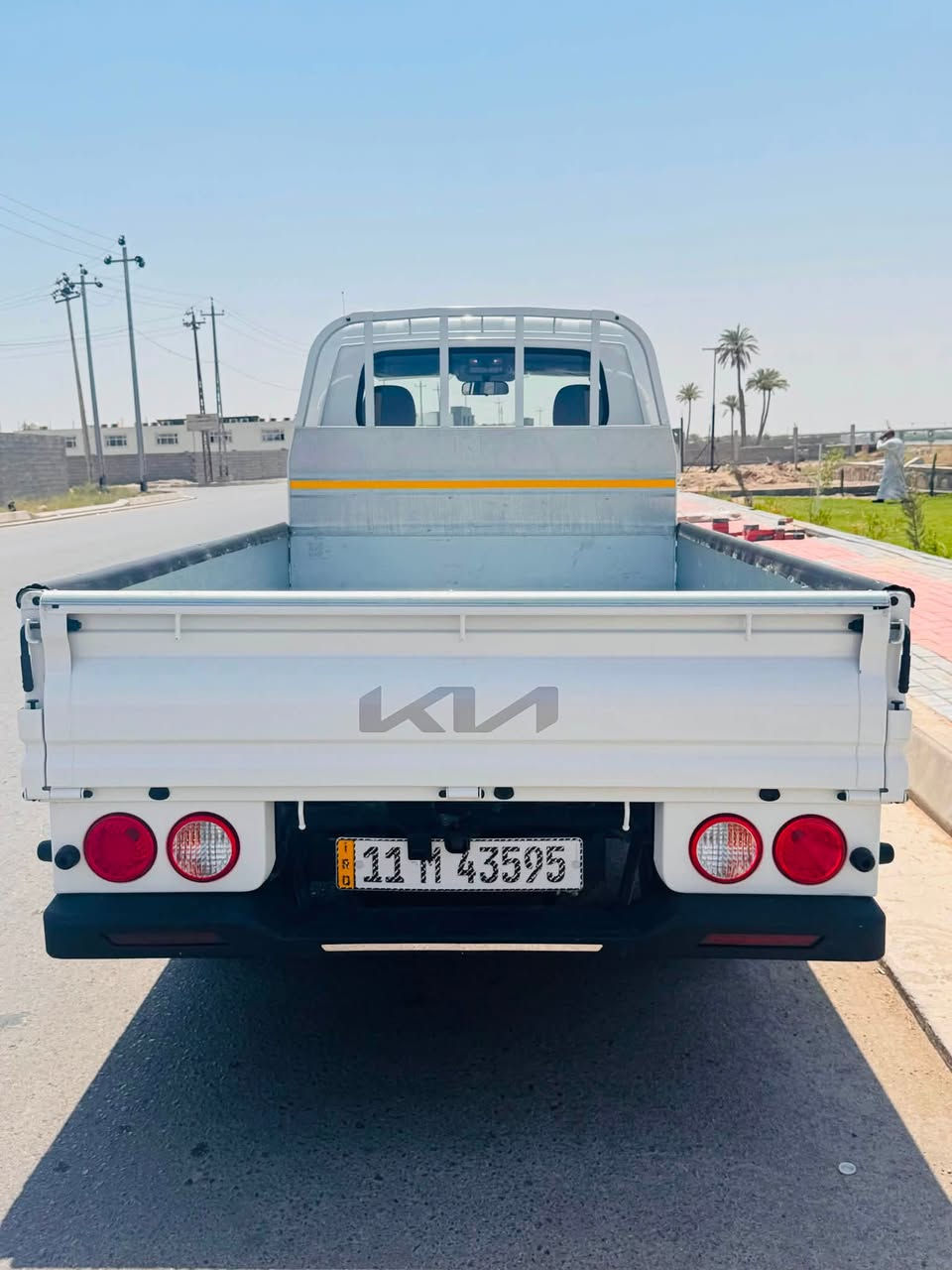 السلام عليكم 
للبيع كيا بنكو 2026 فول موصفات ماشيه 3الف 
دبه صندوق رقم بغداد دوشمه تغليف بدي اي بي اس شاشه كامره حسسات خلفيه 
مكان السياره الأنبار الفلوجه 
***********
