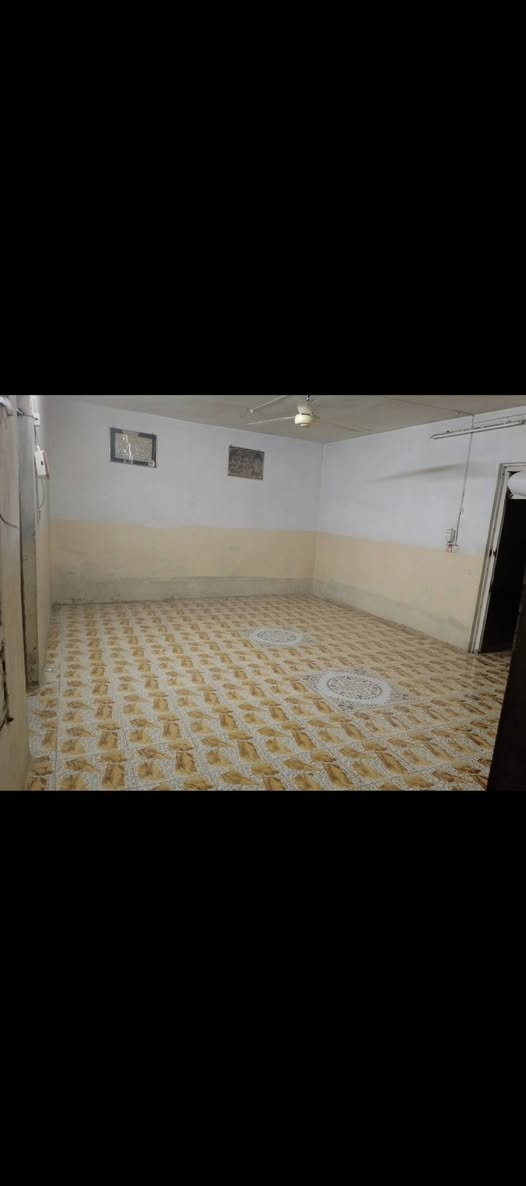 🏡 للبيع دار سكني في موقع مميز جداً

📍 الموقع: الجانب الأيمن – الإصلاح الزراعي
📐 المساحة: 312 متر مربع
🏠 الدار: طابقين
🛏️ عدد الغرف: 6 غرف
🚿 المغاسل: 2
🚗 كراج: 12 متر

✨ البيت مناسب للعائلة، وموقعه مميز للسكن.

💰 السعر: على الخاص
📞 للاستفسار والتفاصيل: ***********

🔑 للجادين فقط، أهلاً وسهلاً بالجميع.
