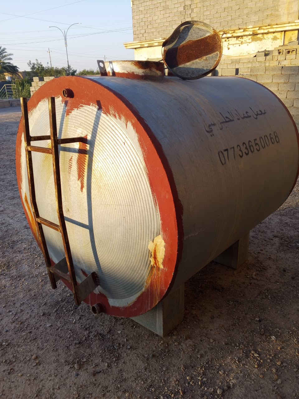 عندي تانكي حديد للبيع شراي يتصل على هذا رقم ***********
