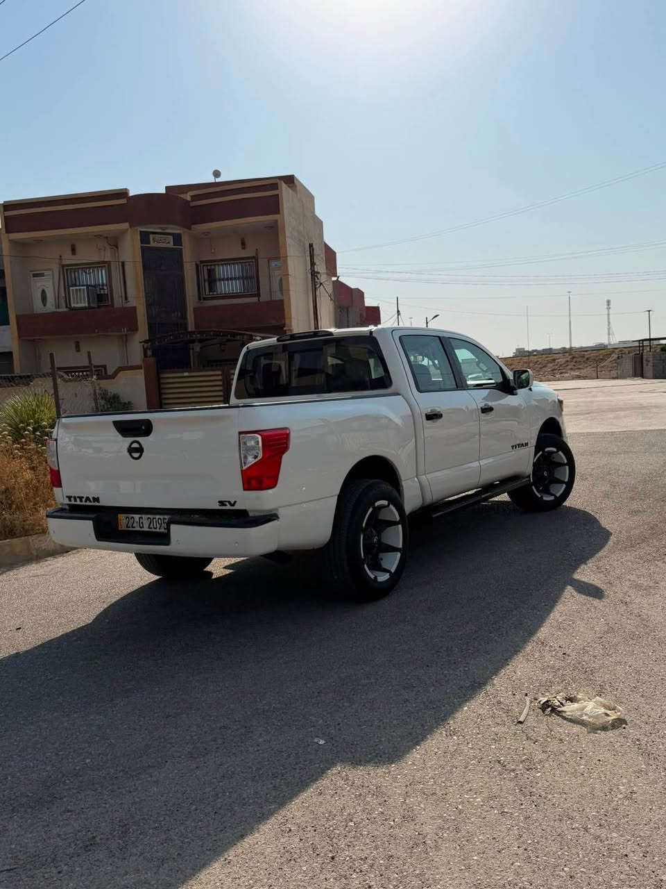 نيسان TITAN
2021
V8 محرك بترول مرغوب 
مواصفات sv 
طرف سائق صبغ بدون دواخل و شاصي 
سعر 172 بيهه مجال 
مكان كركوك 
شرط تحويل و وكاله 
استفسار *********** كركوك, العراق
