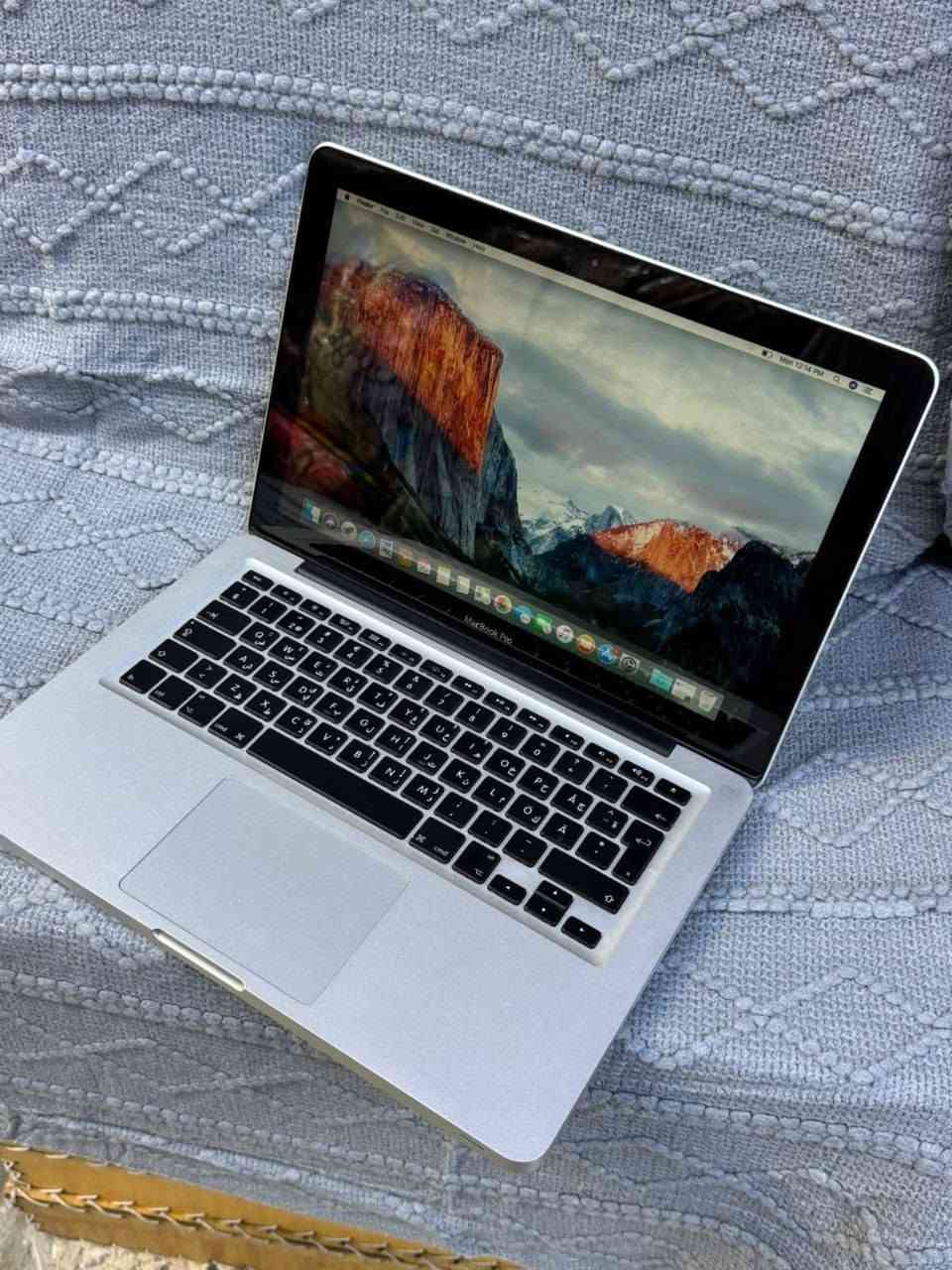 ماك بوك برو 
كور اي 5 
Ram 8g 
320g hard 
حجم 13 
السعر 200 الف 
مكاني بغداد البياع حي التراث 
رقمي ***********
