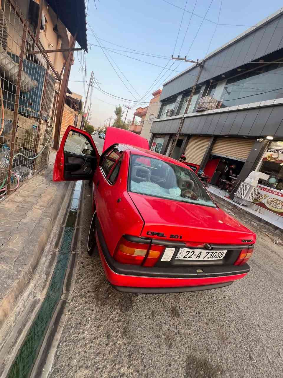 اوبل فيكترا للبيع موديل 91سنويه 31 حجم 20بدون ضربه صبغ جماليه كامل جاهز برغي نقص مابي اربع طائرات جديد شراي يخابرني ***********

