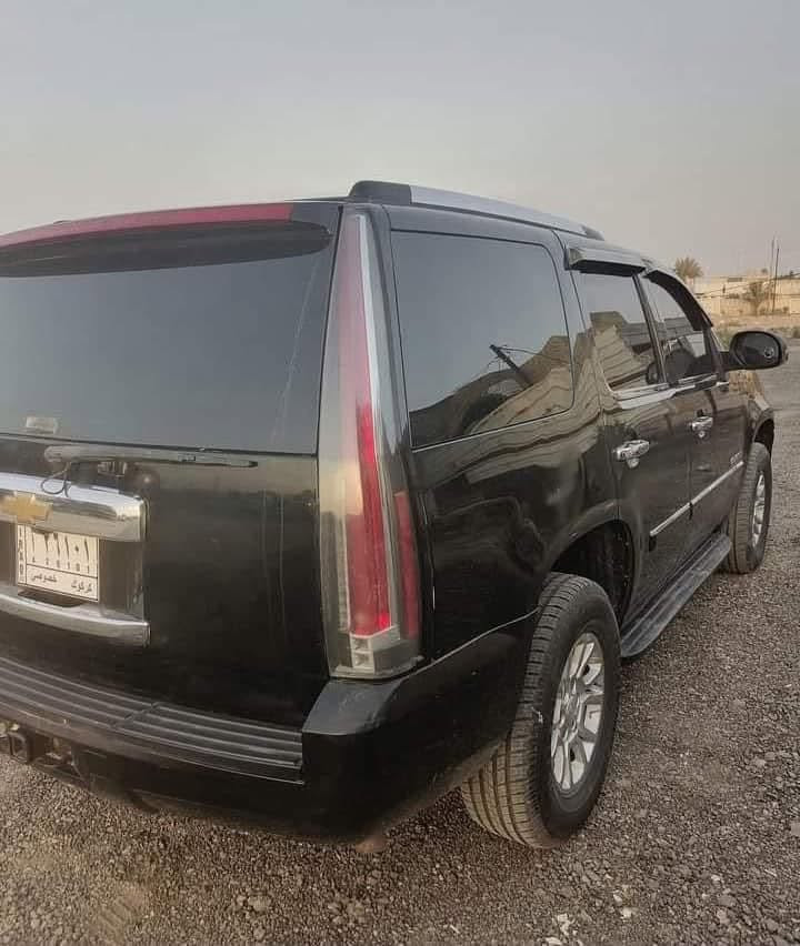 شيفروليه تاهو (Chevrolet Tahoe LTZ) موديل 2008 للبيع
:
الموديل: 2008
الفئة: LTZ (أعلى فئة - أعلى مواصفات)
اللون اسود
3 قطع صبغ سيارة جاهزة تخم تاير تبريد ثلج كير ومكينة حالة الوكالة رقم كركوك ماشي بلمعاملة كاملة 
 تخم منفصل سيارة كلش حلوة 
السعر 130 وبيهه مجال 
 مكاني بغداد 
للستفسار ***********

