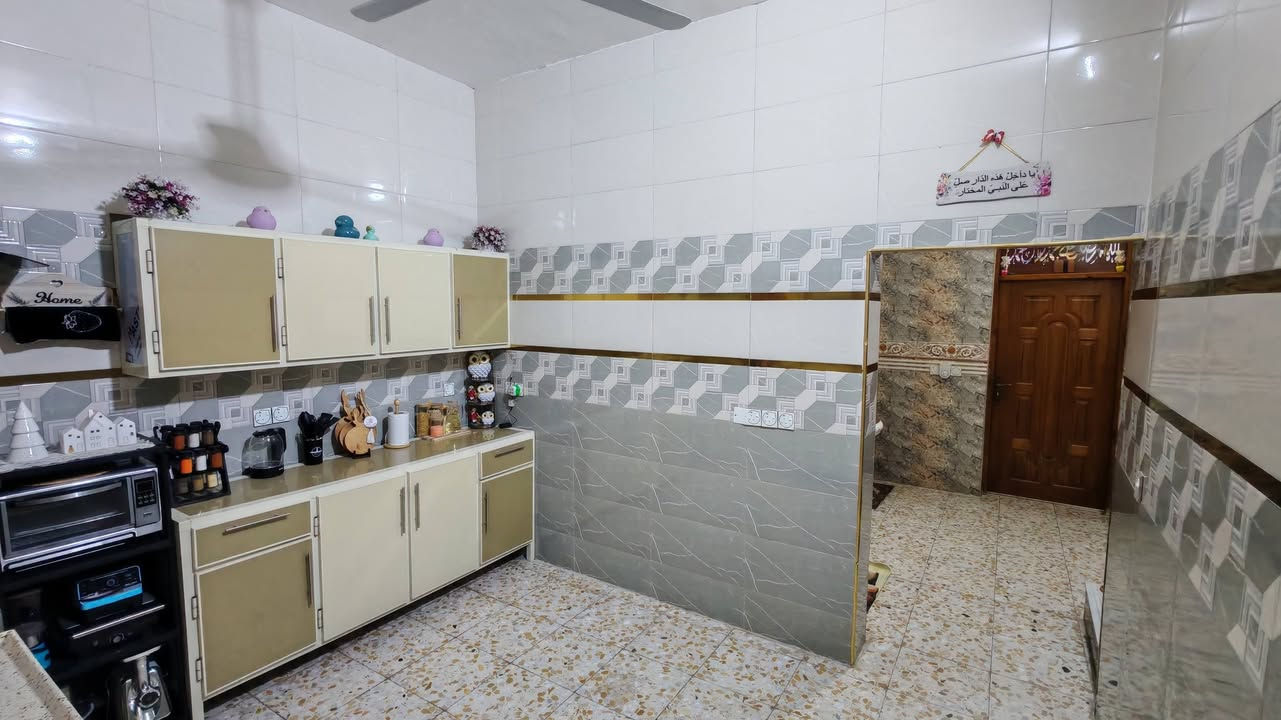 سلام عليكم بيت للبيع في التاجي ابواعظام زراعي علي راضي مساحه ١٣٠ متر
٢ غرف نوم  ٤ في ٥

استقبال ٤ ونص في ٥ ونص

مطبخ ٣٦٠ في ٣٦٠

صاله

البيت جاهز ونظيف 

السعر ١٣٥ وبي مجال

***********
