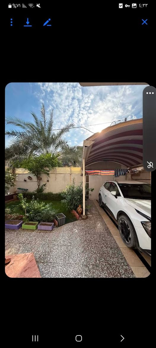 السلام عليكم منزل للبيع في الدوره حي الحسن مساحه ٢٠٠ واجهه١٠ نزال٢٠ طابقين استقبال غرفه حولي مطبخ مناور صحيات كراج حديقه الثاني ثلاثه غرف صحيات حولي العقار طابو ملك للإستفسار ***********
